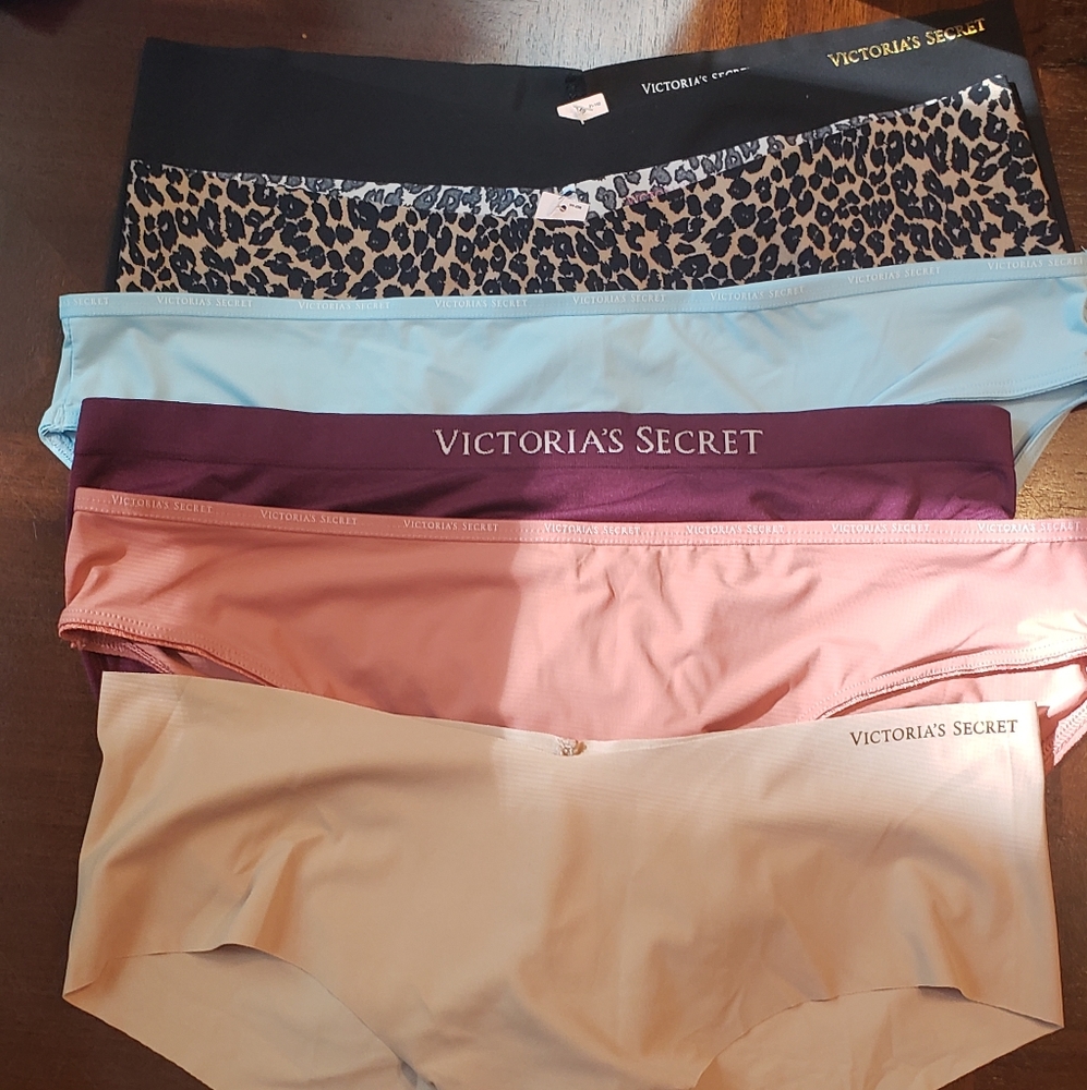 6 Panties